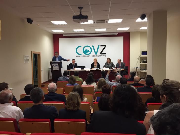 El Colegio de Veterinarios de Zaragoza entrega los diplomas a la primera promoci�n de su primer Master Propio