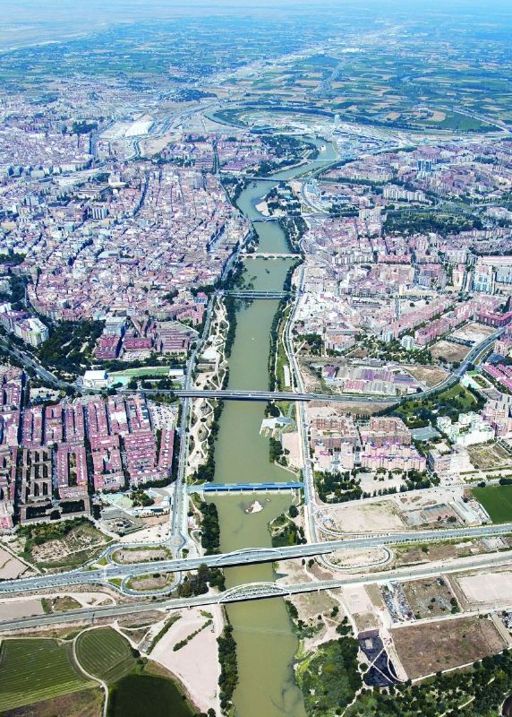 Zaragoza: cr�nica y memoria. Retazos de una ciudad 