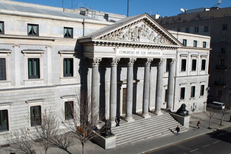 El Congreso aprueba que los colegios profesionales consten como entidades de mediaci�n