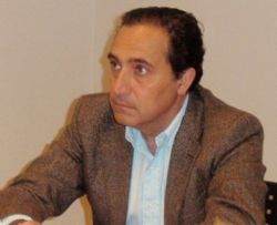 Ampliar foto: La relaci�n m�dico-paciente, su autonom�a y el derecho a la informaci�n asistencial en el Foro de Deontolog�a del Colegio de M�dicos de Zaragoza