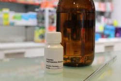 Ampliar foto: El programa de mantenimiento con metadona en farmacias aragonesas cumple 20 a�os