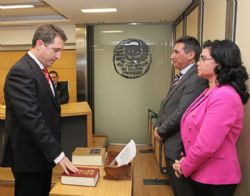 Ampliar foto: Ram�n Jord�n Alva, nuevo  presidente del Colegio Oficial de Farmac�uticos de Zaragoza
