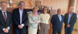 Ampliar foto: El Consejo de Colegios de M�dicos de Arag�n exige a la consejera Pilar Ventura soluciones urgentes a los principales problema del sector sanitario