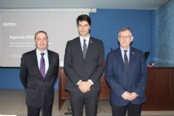 Ampliar foto: El comisionado para la Agenda 2030 debati� con los Colegios Profesionales de Arag�n sobre los Objetivos de Desarrollo Sostenible