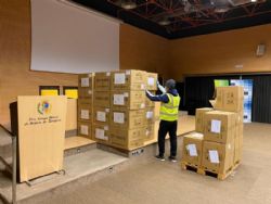 Ampliar foto: El Colegio de M�dicos de Zaragoza compra 2.000 EPIs para proteger al personal sanitario