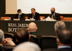 Ampliar foto: El Consejo General de Colegos Oficiales de Ingenieros T�cnicos Agr�colas celebra 75 a�os visibilizando el papel decisivo de estos profesionales ante los retos que afronta el sector