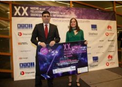 Ampliar foto: Semana de la Ni�a y la Mujer en la Ciencia #11F