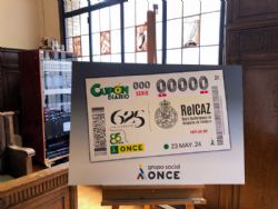 Ampliar foto: La ONCE dedica cinco millones de cupones al 625 aniversario del Real e Ilustre Colegio de Abogados de Zaragoza, el m�s antiguo de Espa�a